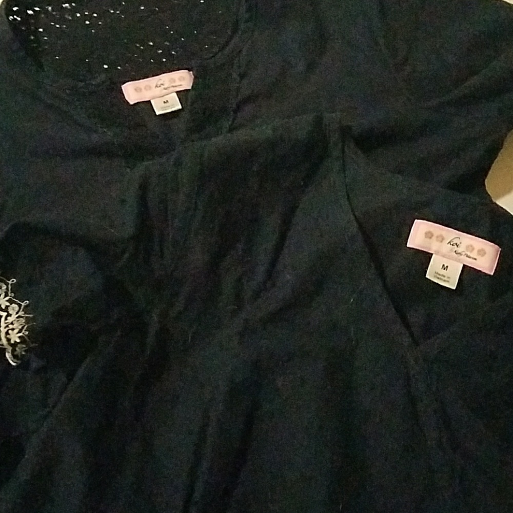 KOI 2 navy SCRUB TOP MEDIUM lot